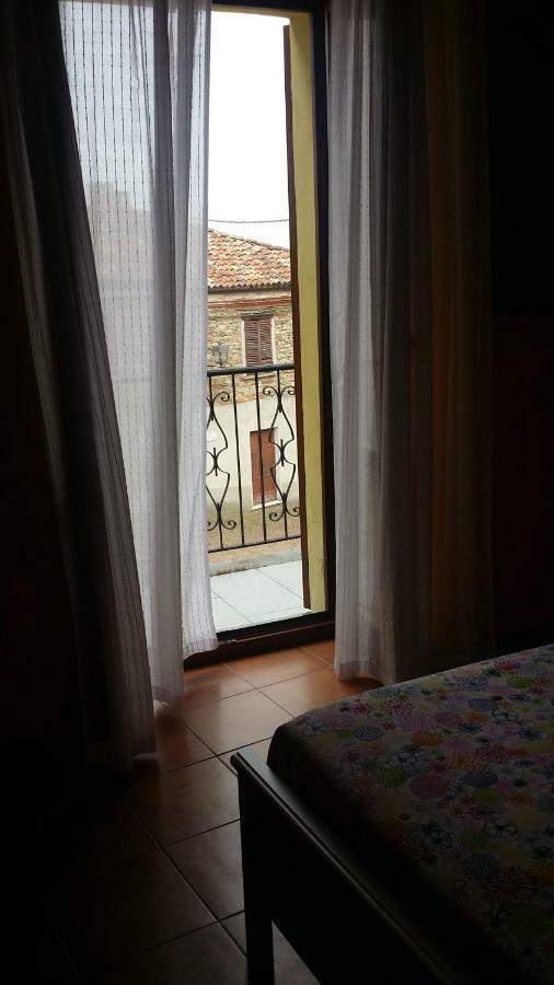Вилла La Casa Di Valerio Montabone Экстерьер фото