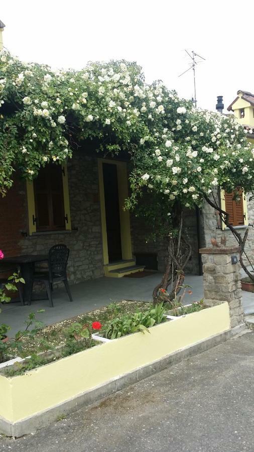 Вилла La Casa Di Valerio Montabone Экстерьер фото