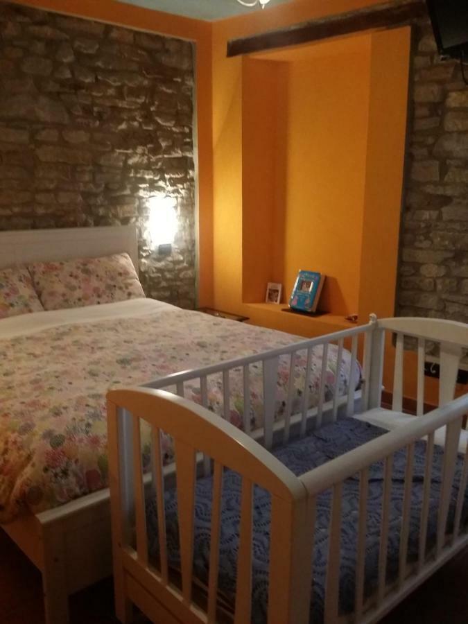 Вилла La Casa Di Valerio Montabone Экстерьер фото