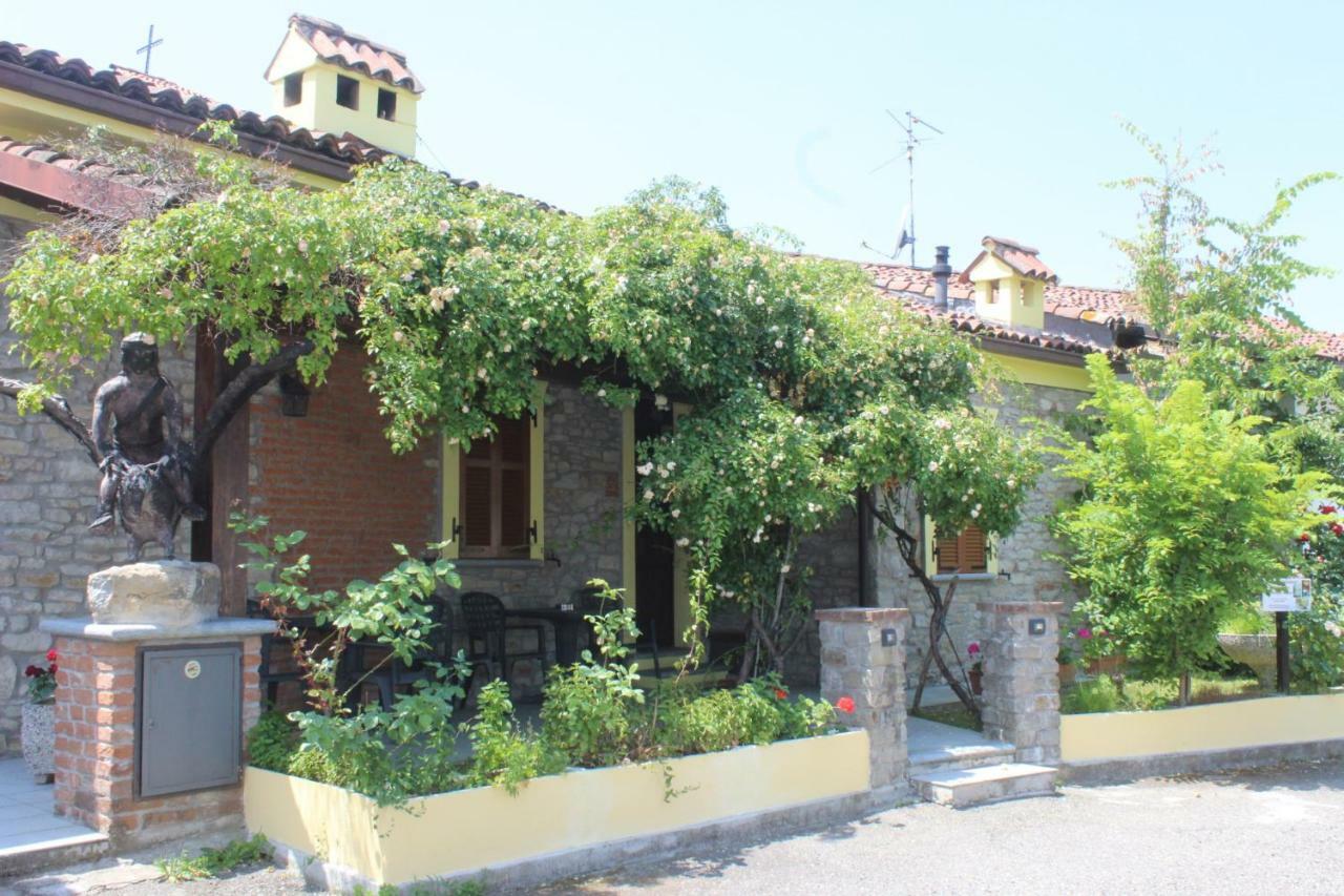 Вилла La Casa Di Valerio Montabone Экстерьер фото